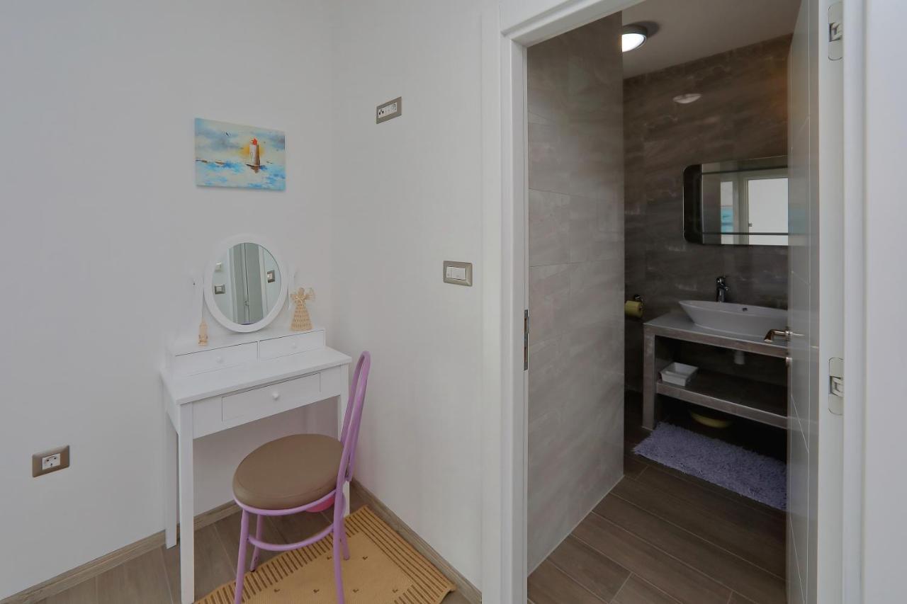 Apartmani Marina S Pogledom, Sukošan Exteriér fotografie
